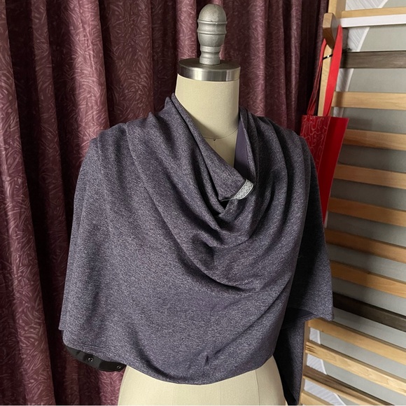 Lululemon Wrap - Picture 7 of 8